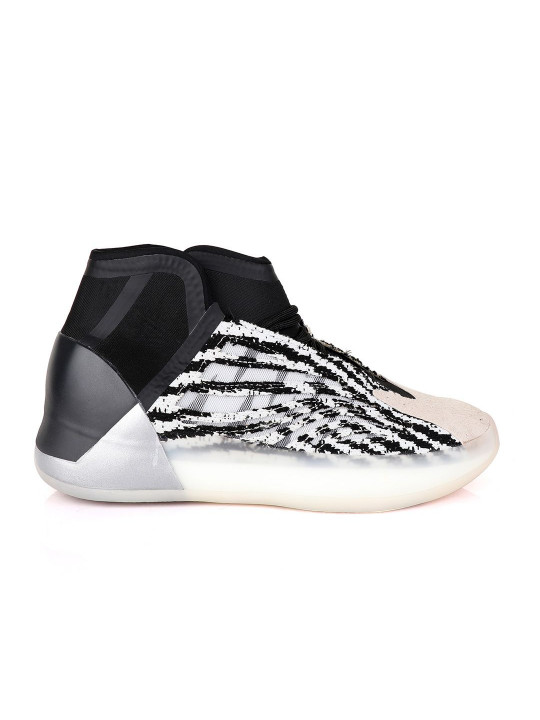 NEW ADIDAS YEEZY BASKETBALL QUANTUM BLACK AND WHITE SNEAKERS