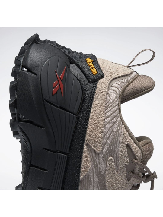Reebok Zig Kinetica 2.5 Edge Sneakers | Soft Ecru| Core Black | Taupe