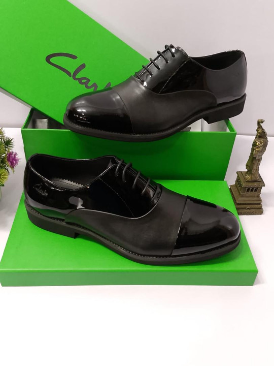 New Men's Clarks Cap Toe Lace Up Leather Shoe | Black