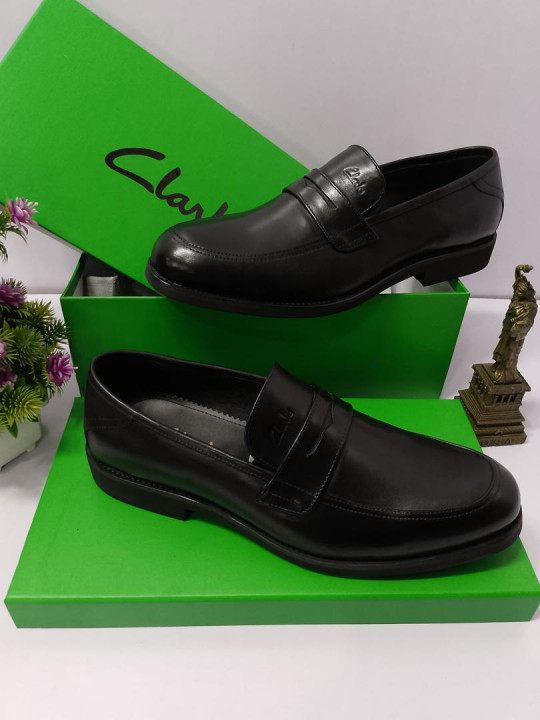New Men's Clarks Cooperate Leather Loafers | Black