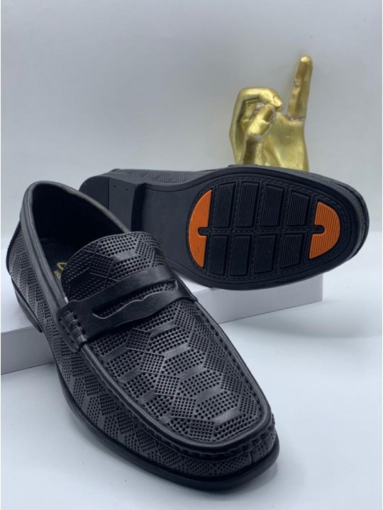 New Men's Clarks Netted Patterned Causal Leather Loafers | Black 